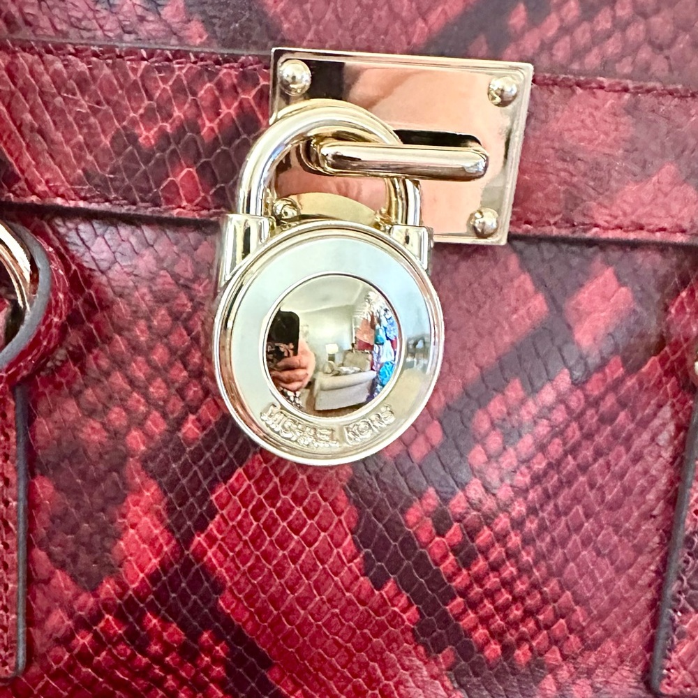 Michael Kors Hamilton Red Snake Print Embossed Handbag Iconic MK‎ Gold Hardware - Picture 12 of 16
